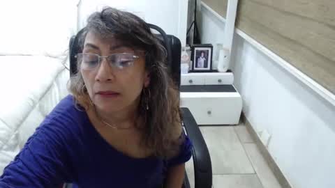 Snapshot of yessilatin chatting on September 10, 12:33 am jessy online show from September 10, 12:33 am