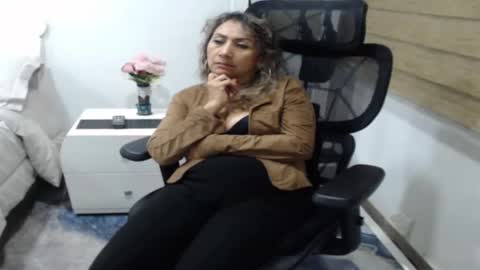 jessy online show from May 8, 2:39 am
