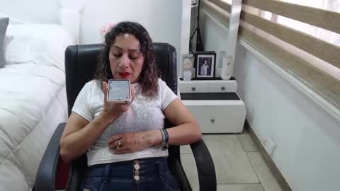 Snapshot of yessilatin chatting on September 8, 8:30 pm jessy online show from September 8, 8:30 pm