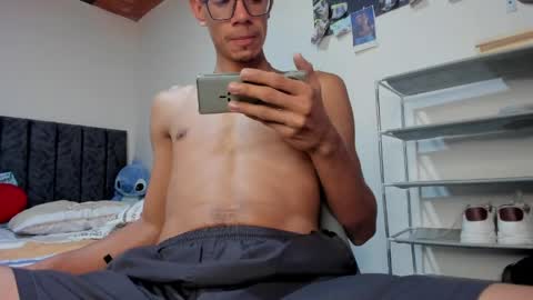 yesua281 online show from April 15, 11:57 am