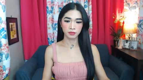Sweet Yhanie online show from June 18, 12:32 pm