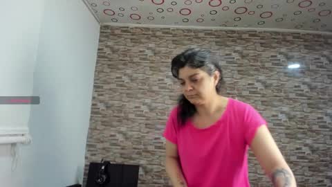 yinyyanghot online show from December 5, 10:14 am