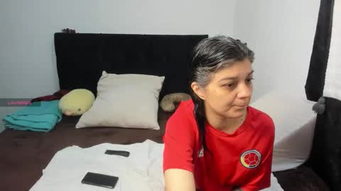 yinyyanghot online show from October 14, 9:34 am