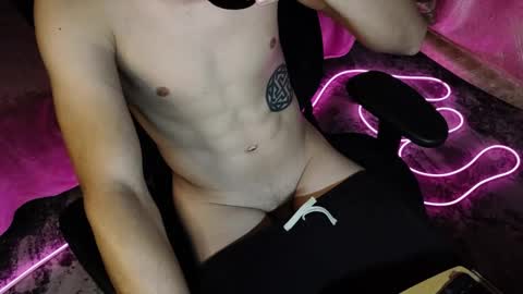Snapshot of ylk_ chatting on September 17, 7:39 pm Darius online show from September 17, 7:39 pm