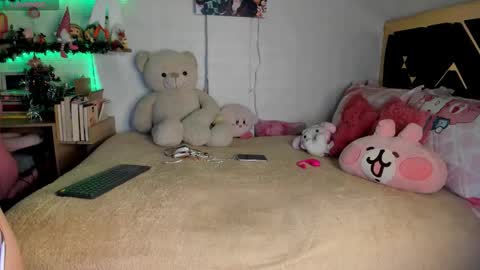 lucy online show from November 28, 5:26 am