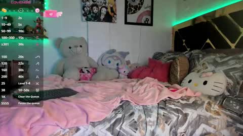 Snapshot of yluismag chatting on September 10, 6:47 am lucy online show from September 10, 6:47 am