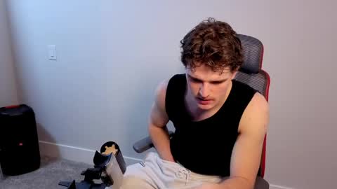 yngdesire1 online show from April 15, 10:10 pm