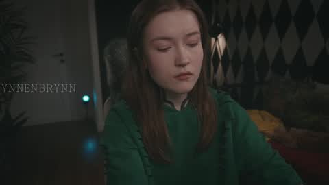 ynnenbrynn online show from January 28, 7:53 am