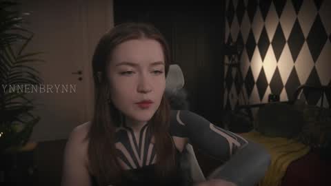 ynnenbrynn online show from January 30, 6:56 am