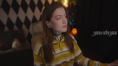 ynnenbrynn online show from November 4, 8:04 am