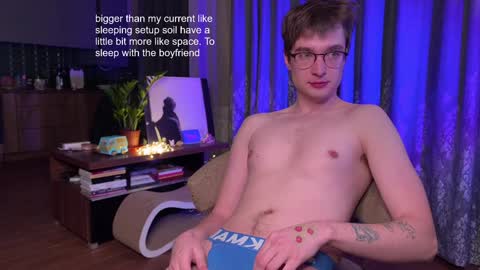 Snapshot of yoga_pizza_420 chatting on January 16, 4:28 am Max online show from January 16, 4:28 am