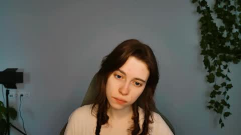 yoka_paradoxxx online show from October 19, 5:12 am