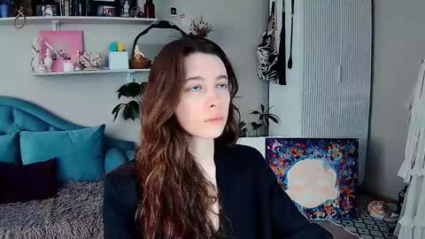 yoka_paradoxxx online show from May 12, 10:02 am
