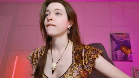 yoka_paradoxxx online show from December 17, 5:14 am