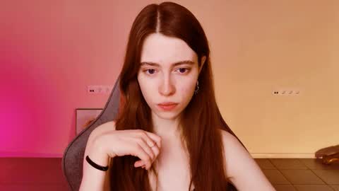 yoka_paradoxxx online show from February 19, 9:19 am