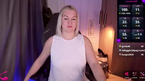Snapshot of yolanda_kiss chatting on March 1, 11:15 pm Yolanda online show from March 1, 11:15 pm