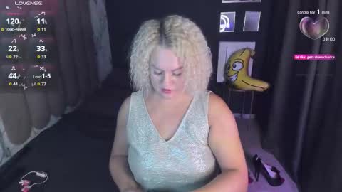 Snapshot of yolanda_kiss chatting on September 16, 5:10 am Yolanda online show from September 16, 5:10 am