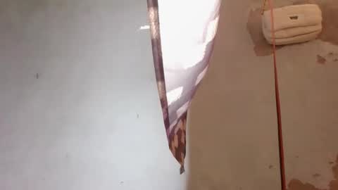 yolandrina05 online show from September 22, 4:27 am