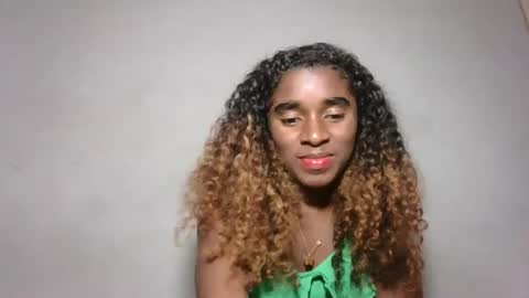 yolandrina05 online show from October 5, 9:29 am