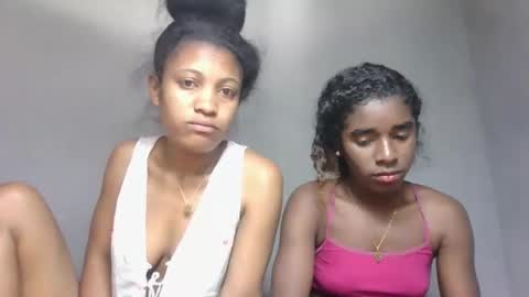 yolandrina05 online show from September 21, 4:27 am