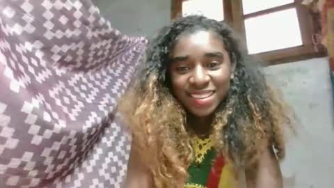 yolandrina05 online show from September 14, 1:23 pm