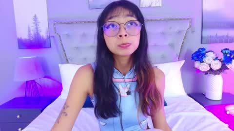 Snapshot of yommi_winx chatting on September 14, 12:35 am Yommi Winx online show from September 14, 12:35 am