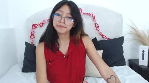Snapshot of yommi_winx chatting on February 14, 1:34 am Yommi Winx online show from February 14, 1:34 am