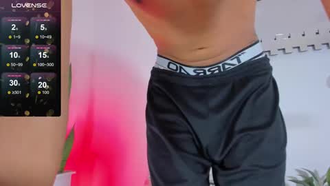 yonier_maru online show from October 2, 2:49 pm