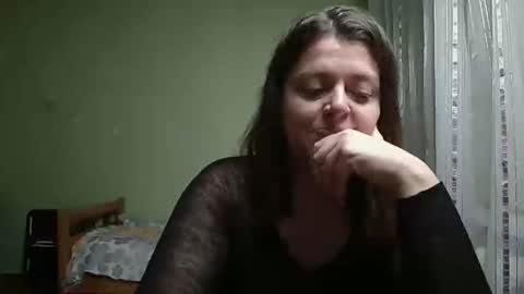 Snapshot of yorukitsunee chatting on September 21, 10:03 pm Milana online show from September 21, 10:03 pm