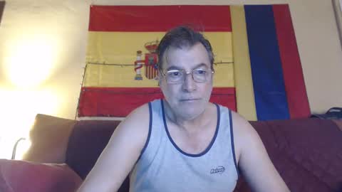 Snapshot of yosep44 chatting on December 27, 11:28 am yosep online show from December 27, 11:28 am