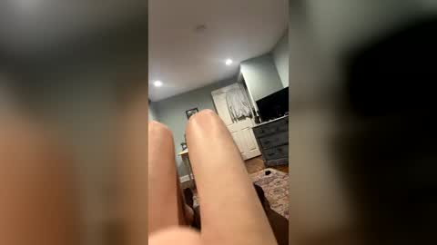 yoskobryan3909 online show from June 23, 2:41 am
