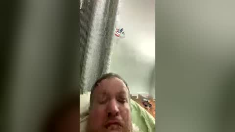 yoskobryan3909 online show from June 17, 6:29 am