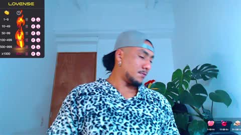Snapshot of yosoy_enzo2020 chatting on January 16, 3:23 am Enzo online show from January 16, 3:23 am