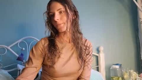 Snapshot of you_desire chatting on September 21, 11:03 am Liliya online show from September 21, 11:03 am
