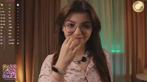 Elizabeth brunette -- Darline blonde  online show from December 15, 7:21 pm