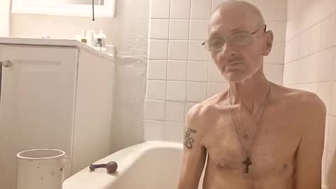 Snapshot of youdirectus chatting on September 11, 10:05 am strip cam 21 online show from September 11, 10:05 am