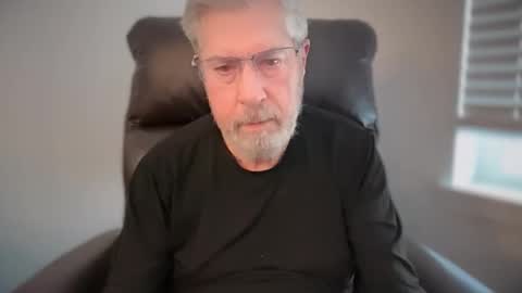 Colorado Guy Straight online show from May 26, 12:33 pm