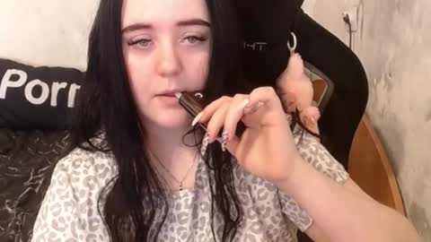 your_8a8y online show from October 7, 9:05 am