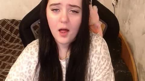 your_8a8y online show from September 23, 9:36 am