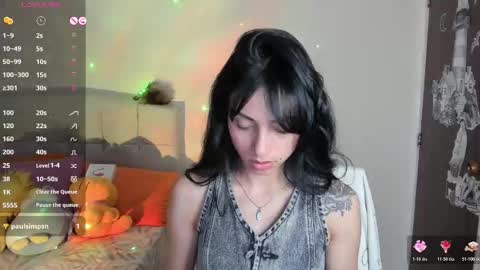 mia3 online show from December 19, 9:32 pm