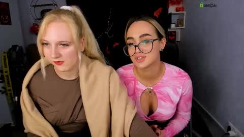 Snapshot of your_bunny12 chatting on October 23, 2:40 pm your bunny12 online show from October 23, 2:40 pm