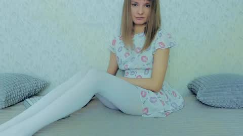 Lily online show from January 26, 5:23 am