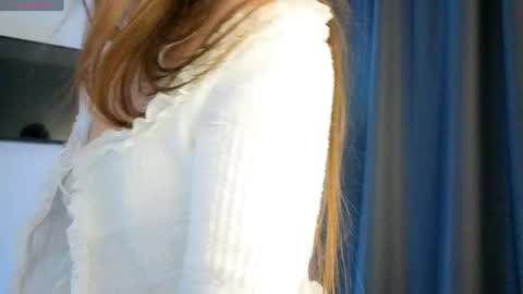 Julia Next stream  online show from May 26, 7:53 pm