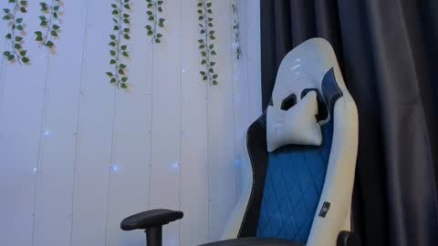 your_claddagh online show from February 15, 1:10 pm