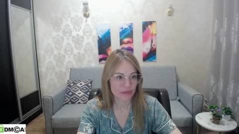 your_crush_12 online show from November 7, 8:17 am