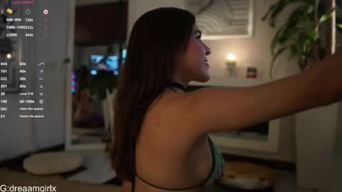 Snapshot of your_dreaamgirlx chatting on February 19, 12:25 am Isabella online show from February 19, 12:25 am