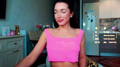 your Evaa online show from October 5, 3:26 am