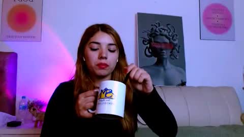 your_girl_of_dream online show from May 8, 7:52 pm