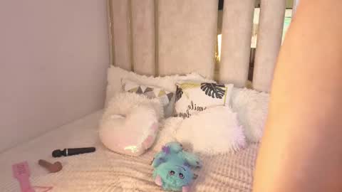 Isa online show from March 12, 2:04 am