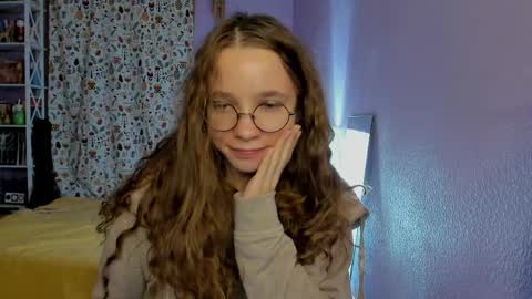 Leslie online show from September 23, 11:22 pm